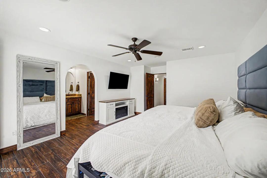 Real Estate Picture 27