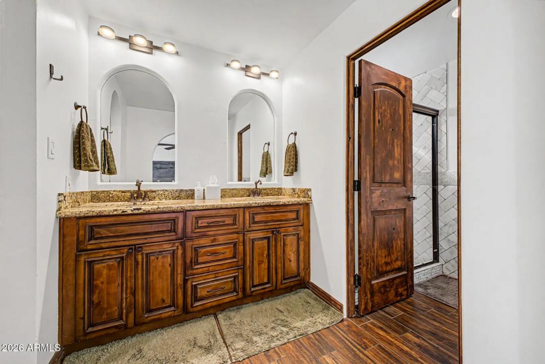 Real Estate Picture 29