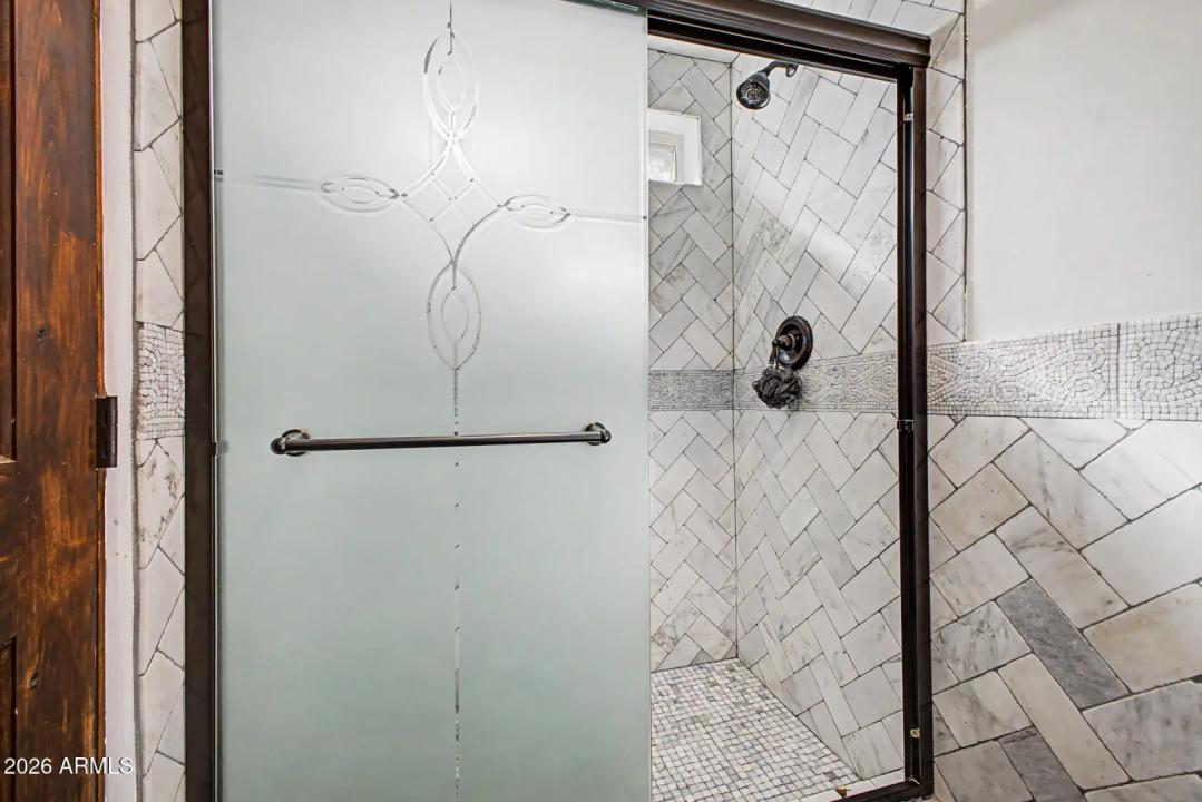Real Estate Picture 30