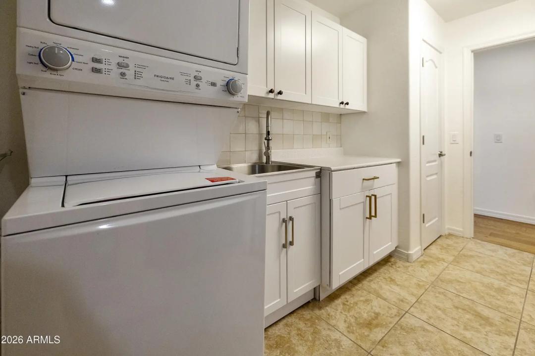 Real Estate Picture 22
