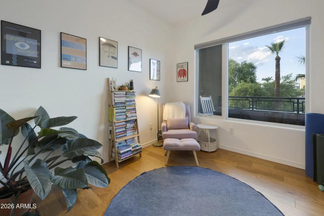 Real Estate Picture 18
