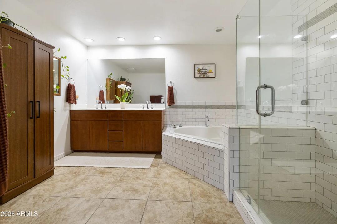 Real Estate Picture 17