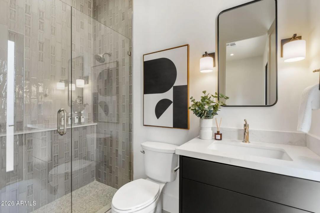Real Estate Picture 28