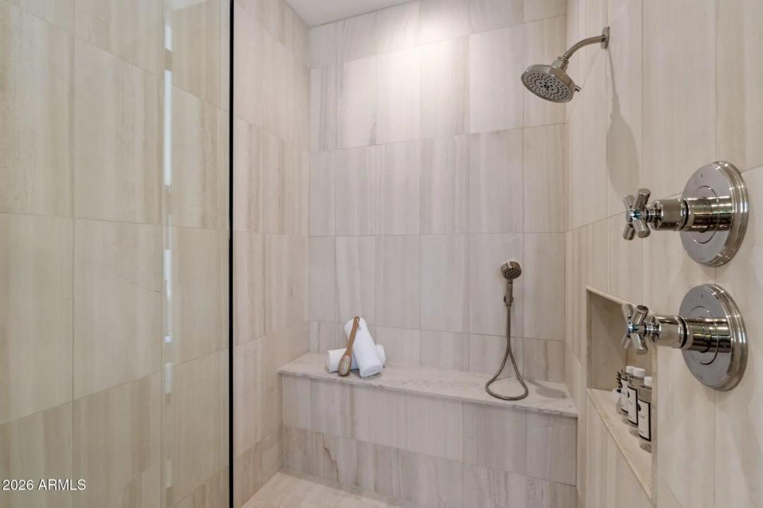 Real Estate Picture 21
