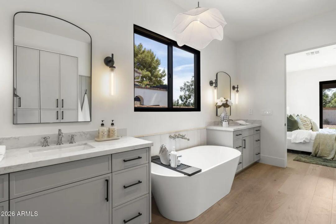 Real Estate Picture 20
