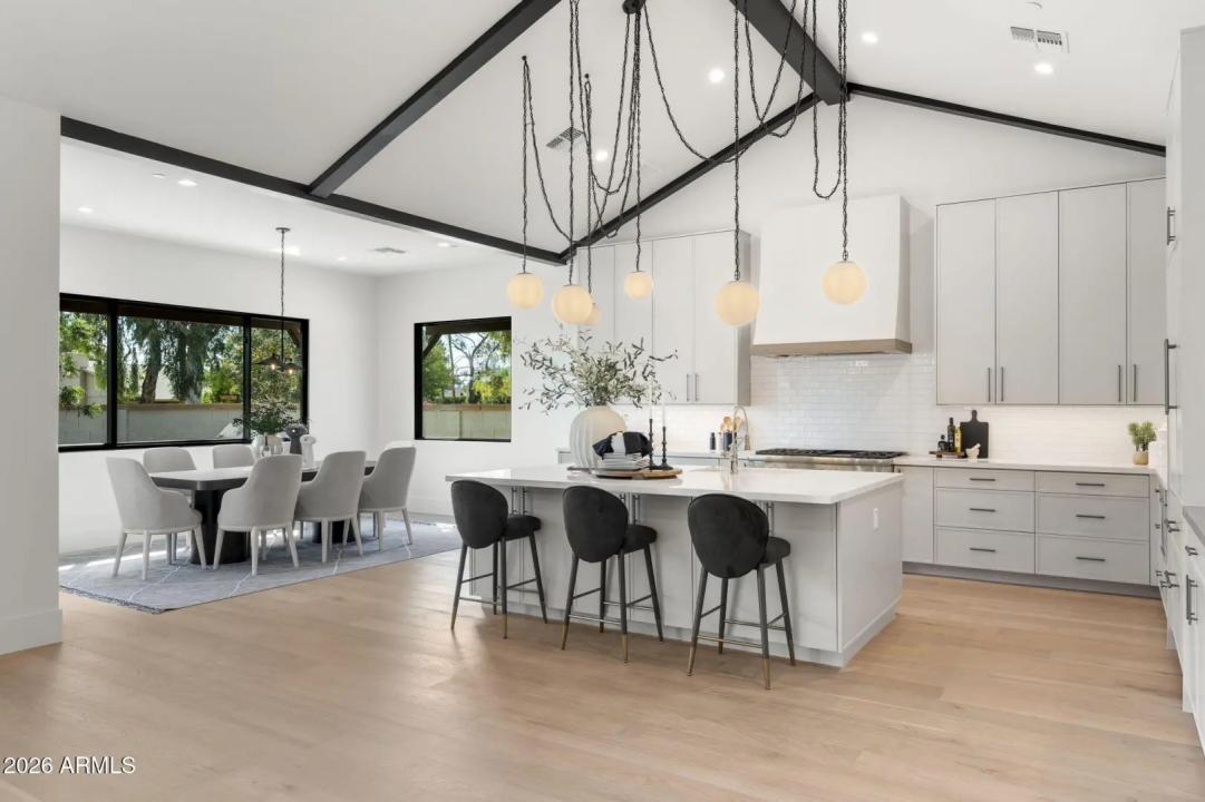 Real Estate Picture 2