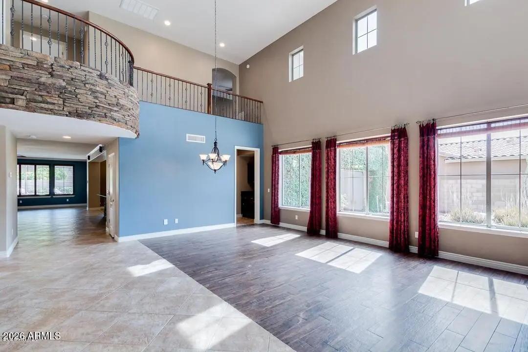 Real Estate Picture 3