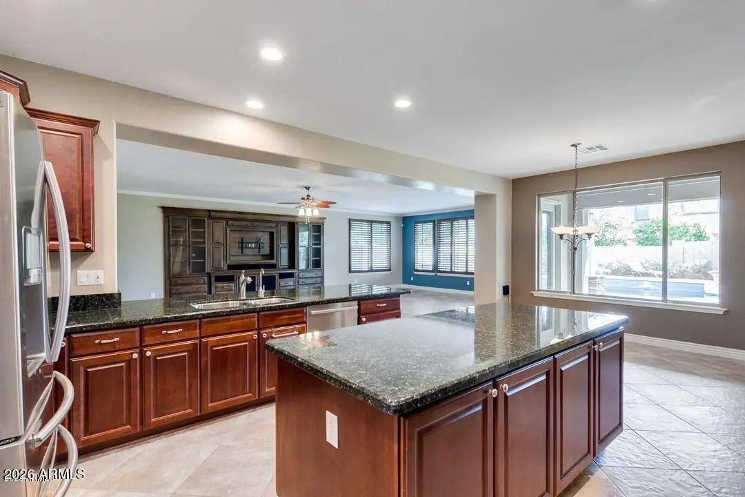 Real Estate Picture 12