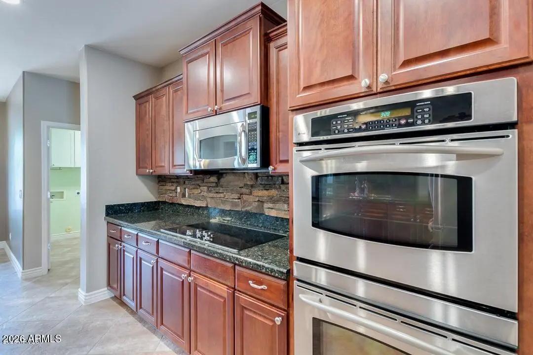 Real Estate Picture 13