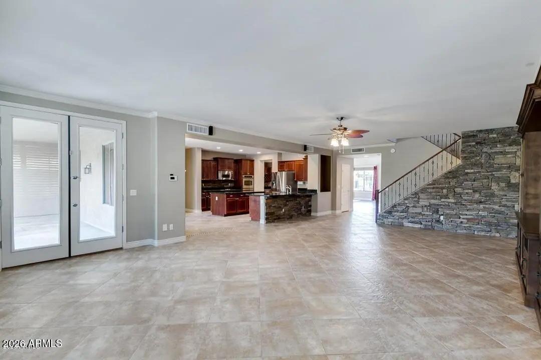 Real Estate Picture 18