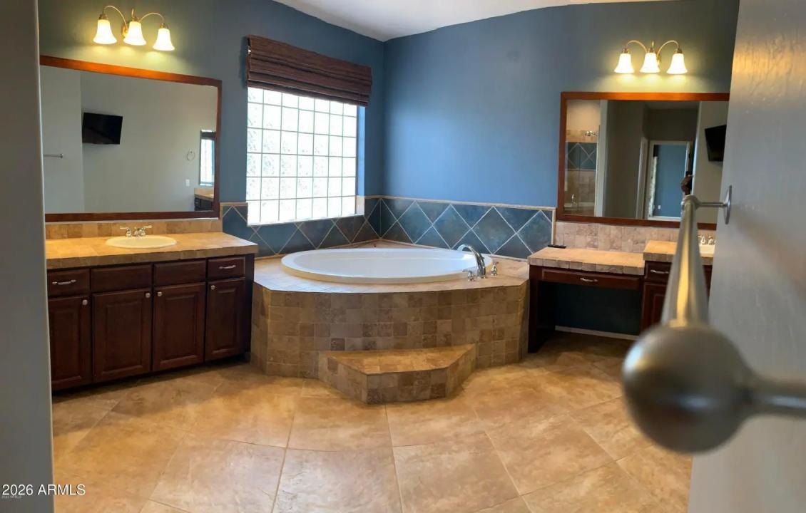Real Estate Picture 47