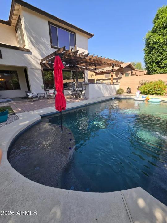 Real Estate Picture 5