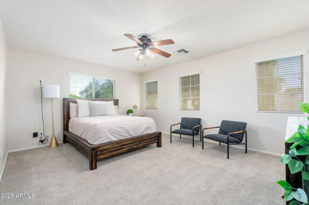 Real Estate Picture 9