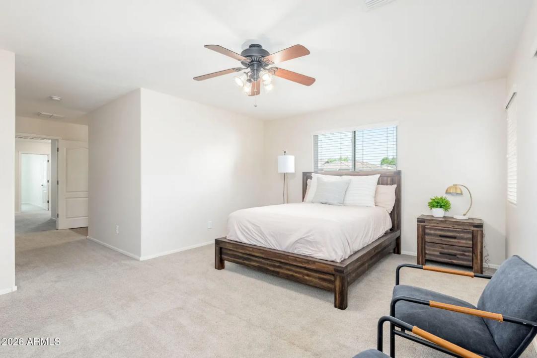Real Estate Picture 10