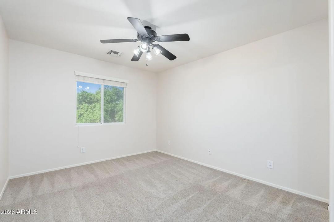 Real Estate Picture 15
