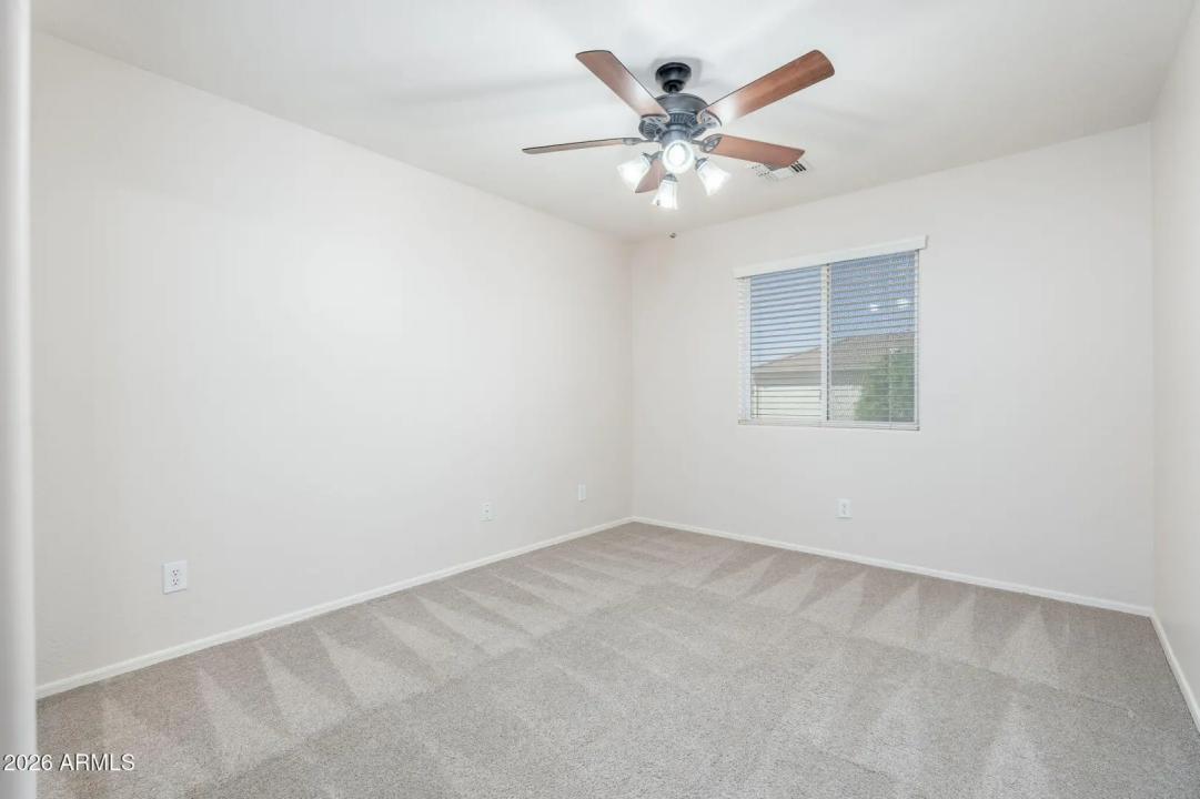 Real Estate Picture 17