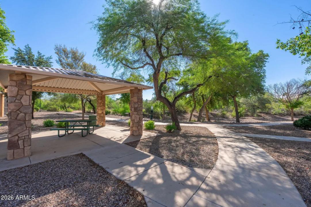 Real Estate Picture 26