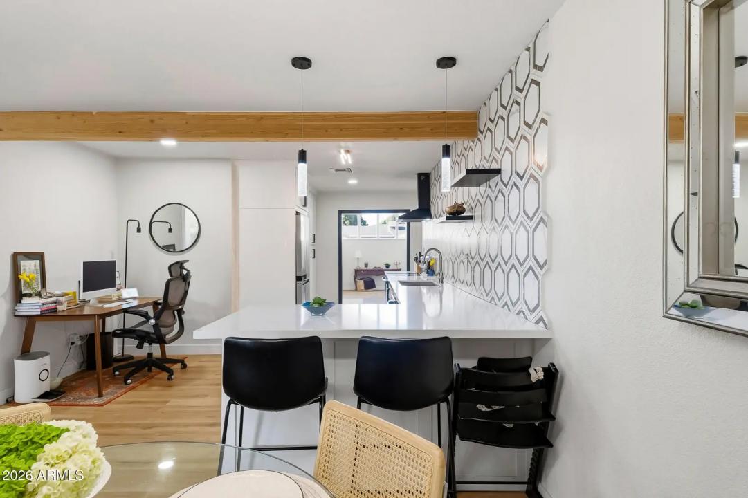 Real Estate Picture 11
