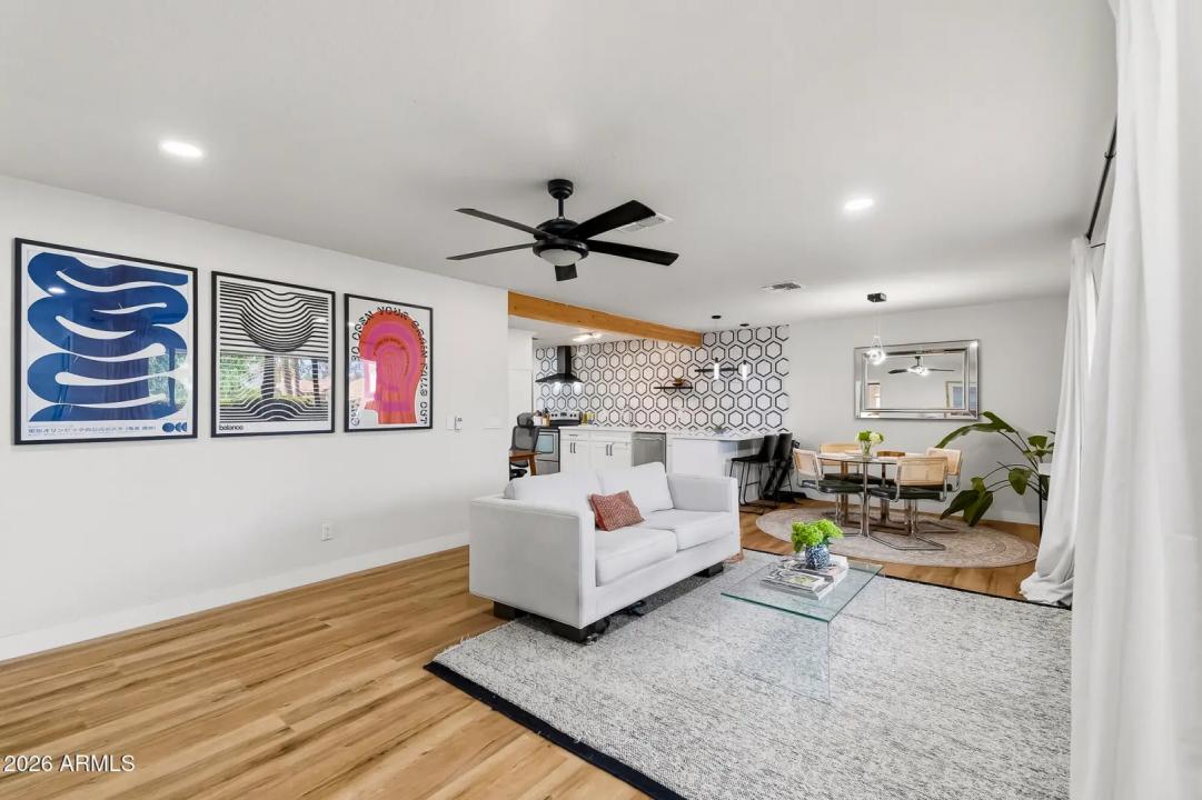 Real Estate Picture 6