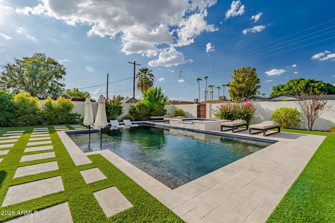 Real Estate Picture 34