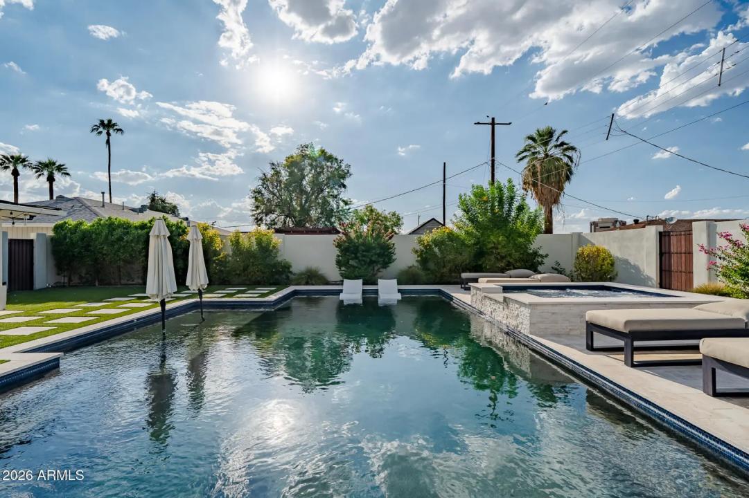 Real Estate Picture 35