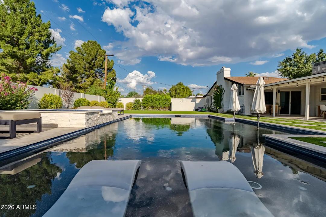 Real Estate Picture 37