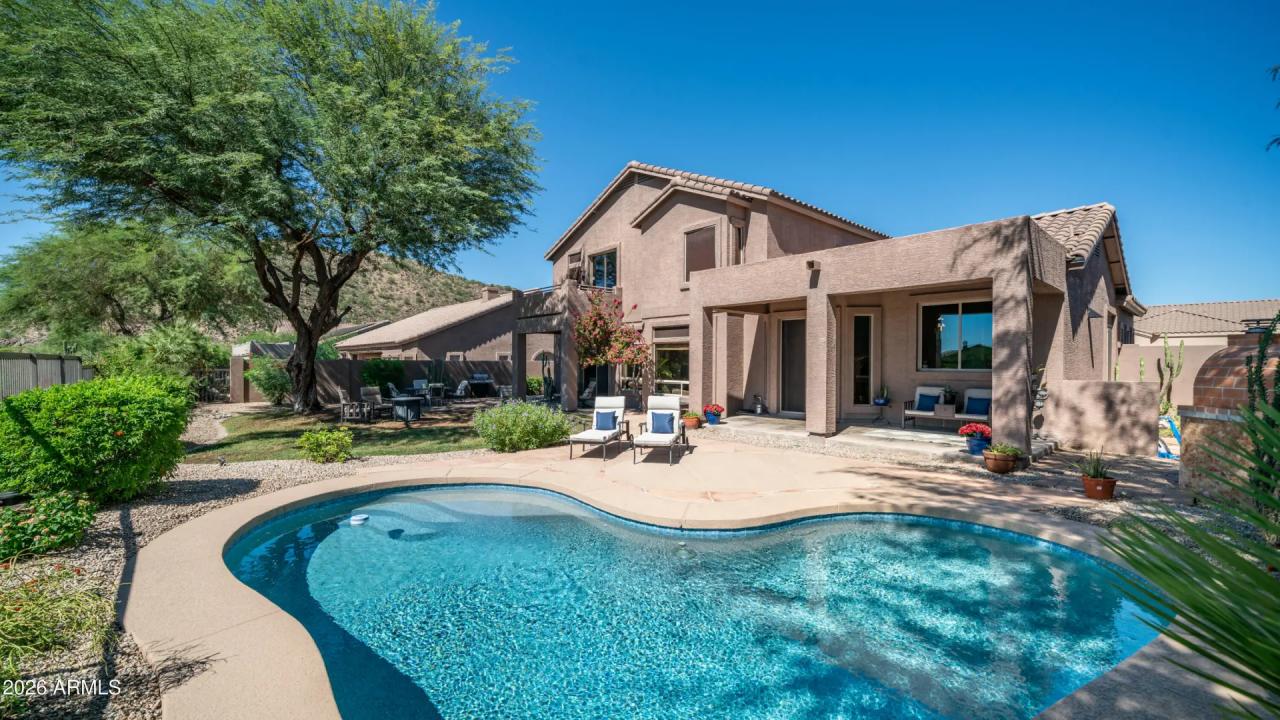 Real Estate Picture 7