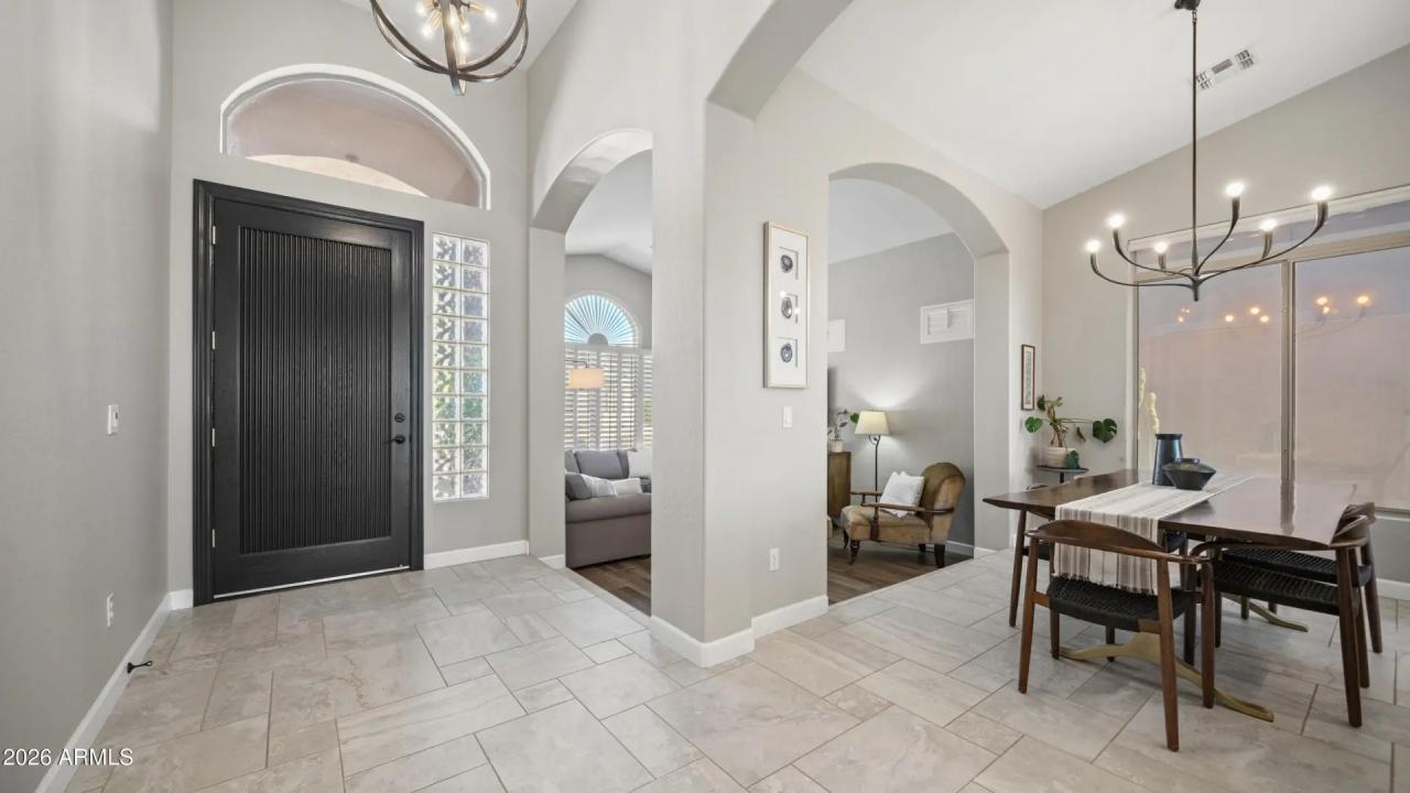 Real Estate Picture 10