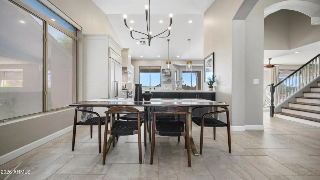 Real Estate Picture 12