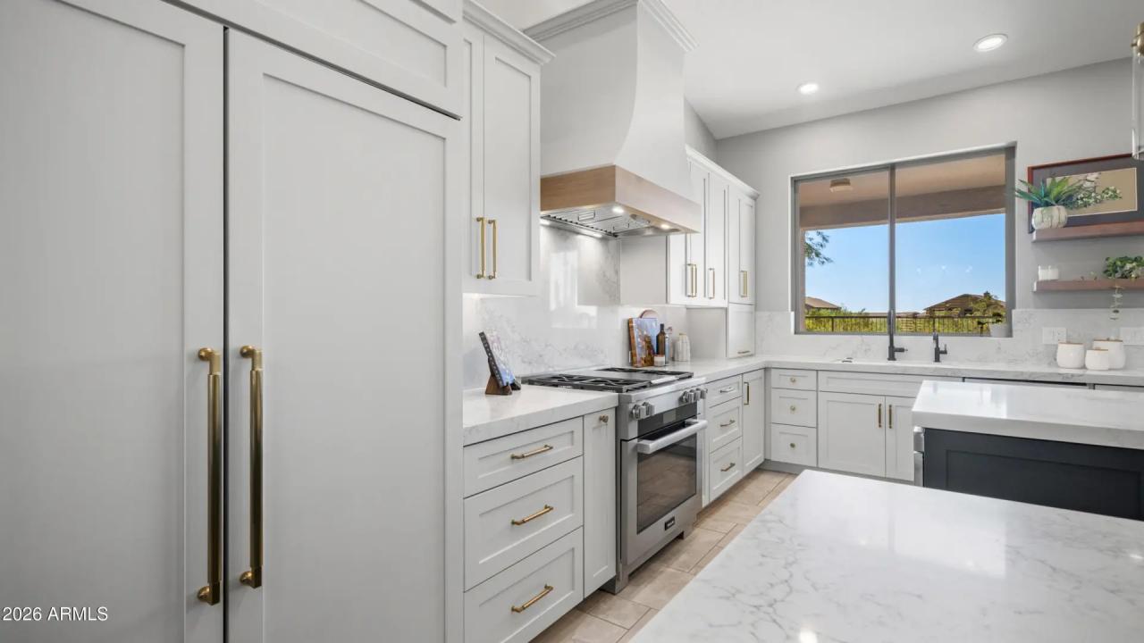 Real Estate Picture 14
