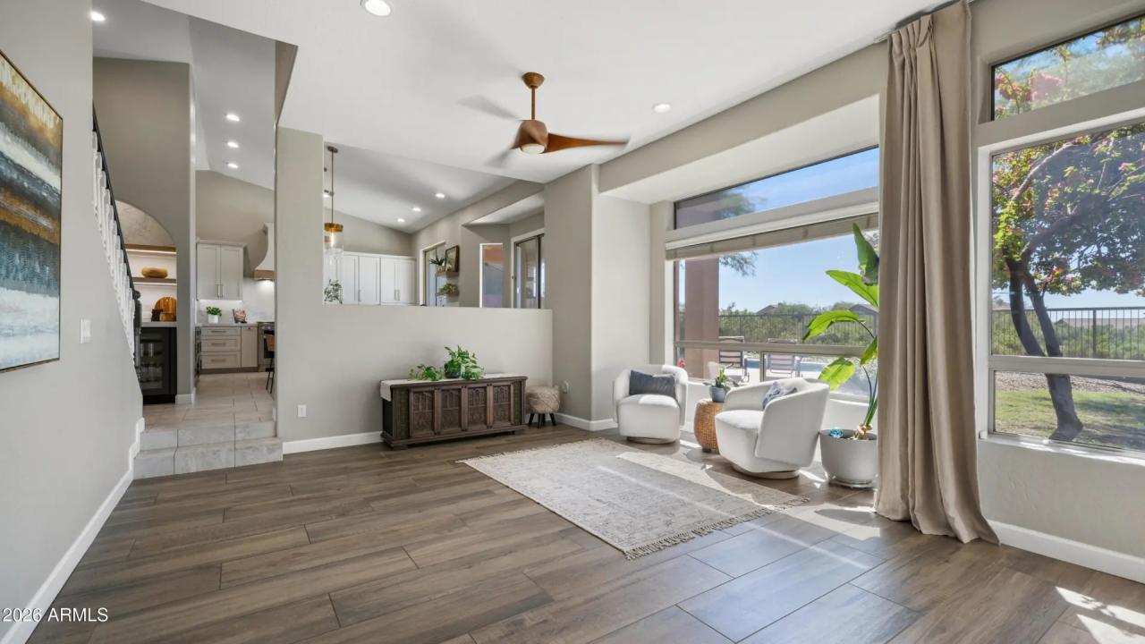 Real Estate Picture 24
