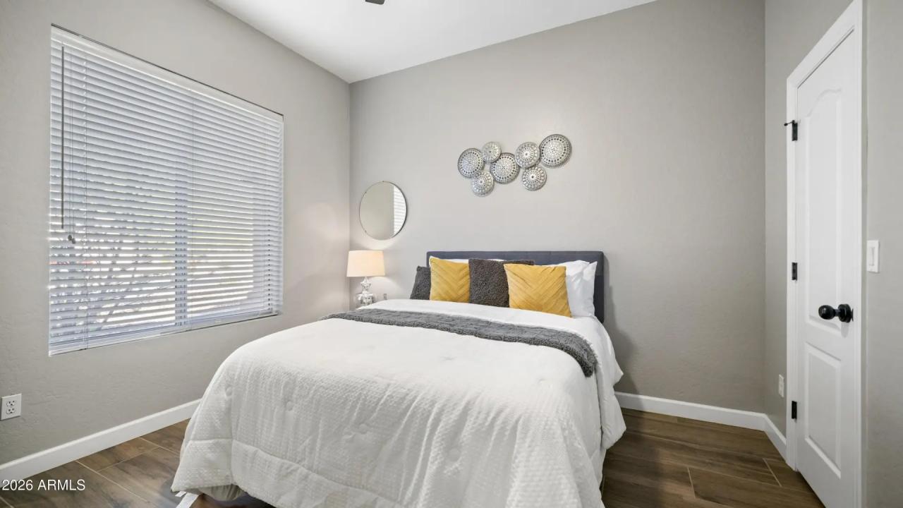 Real Estate Picture 28