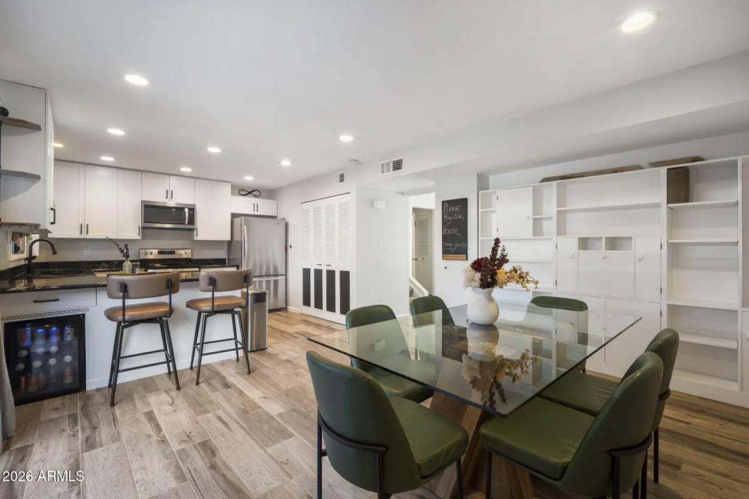 Real Estate Picture 1