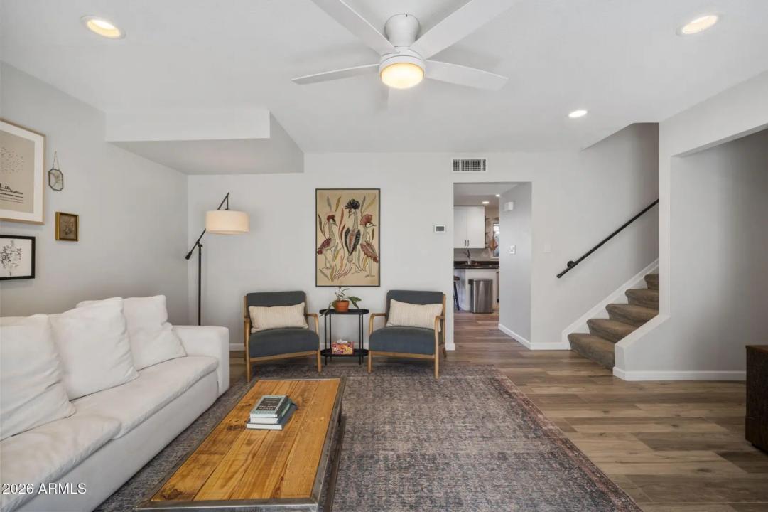 Real Estate Picture 6