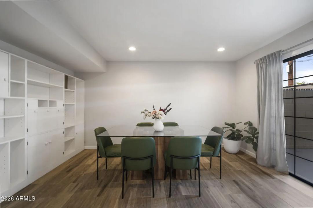 Real Estate Picture 13