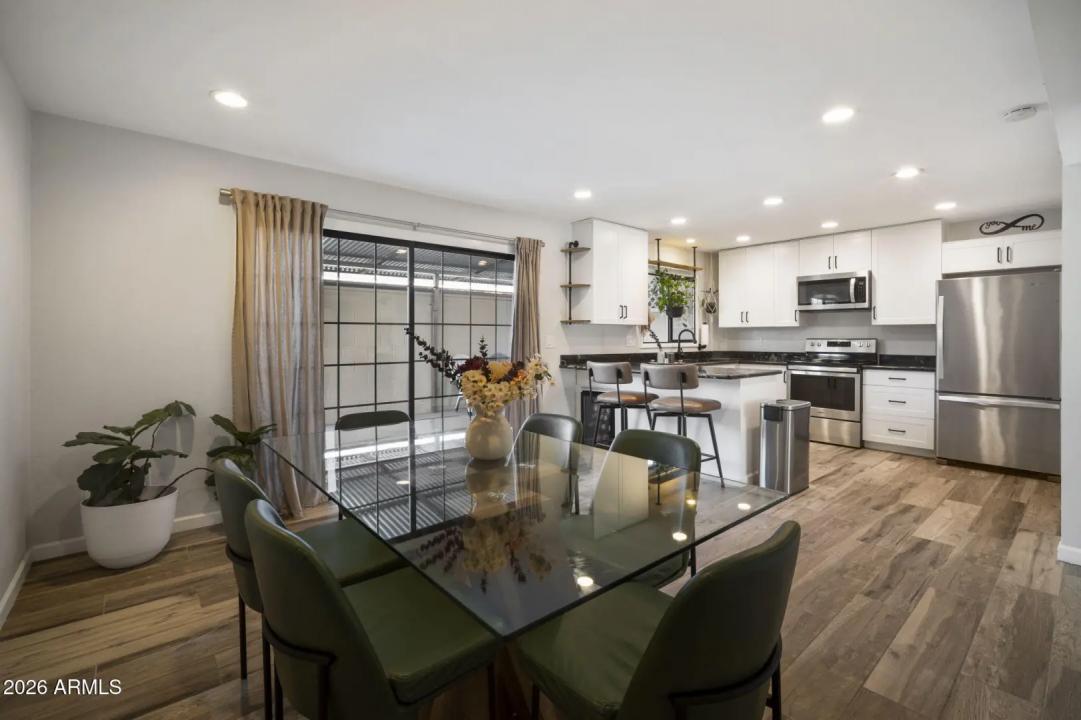 Real Estate Picture 15