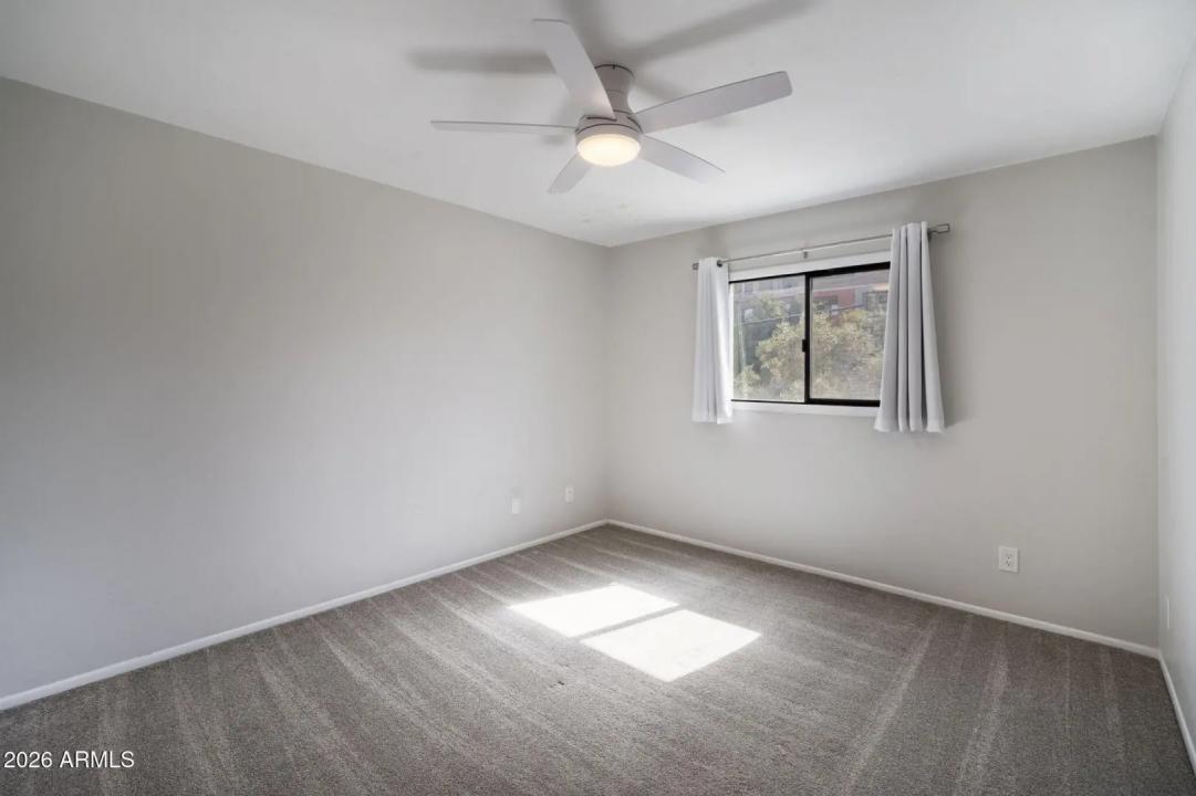 Real Estate Picture 28