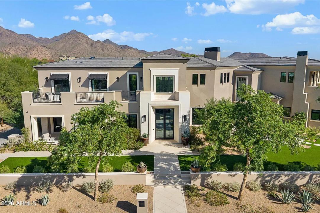 Real Estate Picture 3