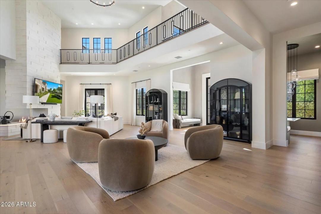 Real Estate Picture 5