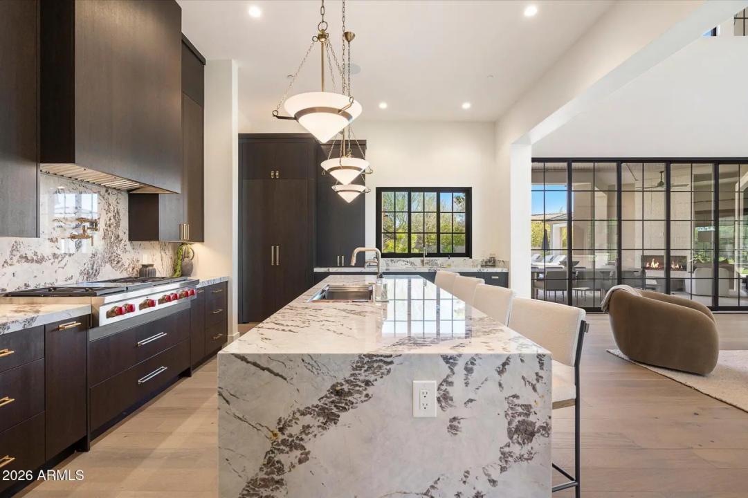 Real Estate Picture 12