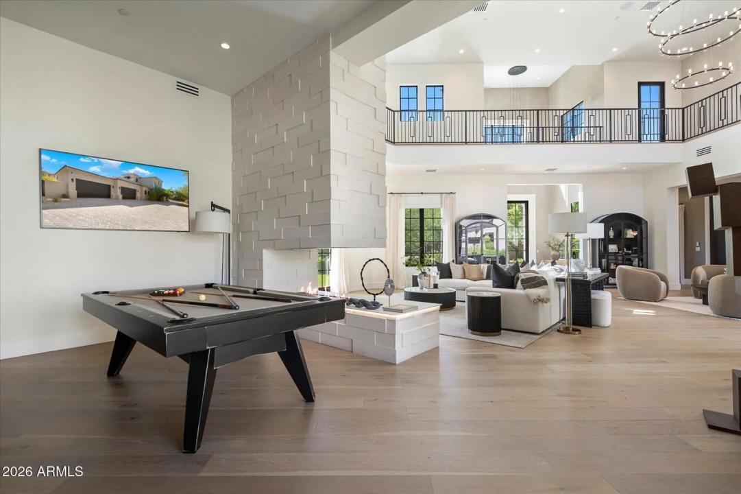 Real Estate Picture 22