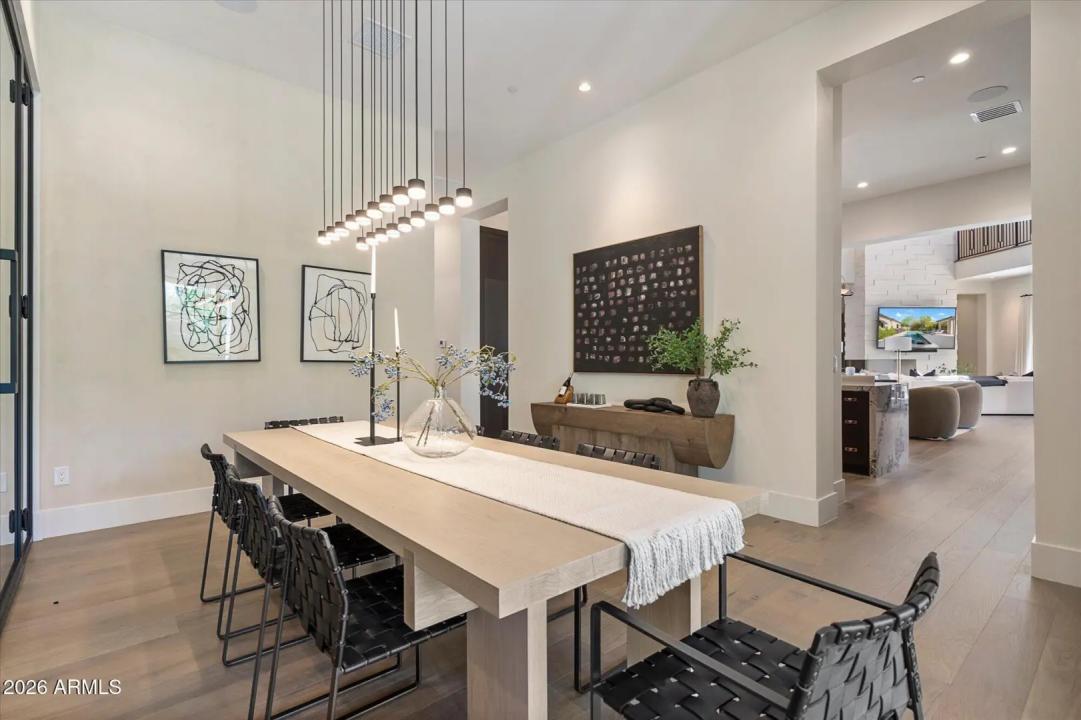 Real Estate Picture 25