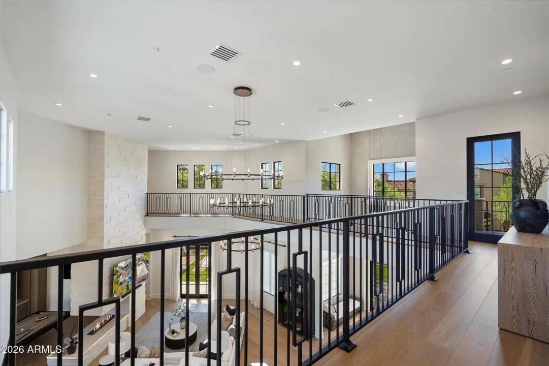 Real Estate Picture 30