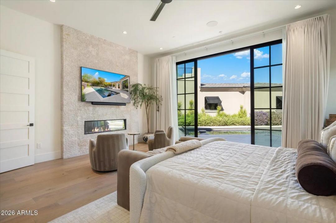 Real Estate Picture 36