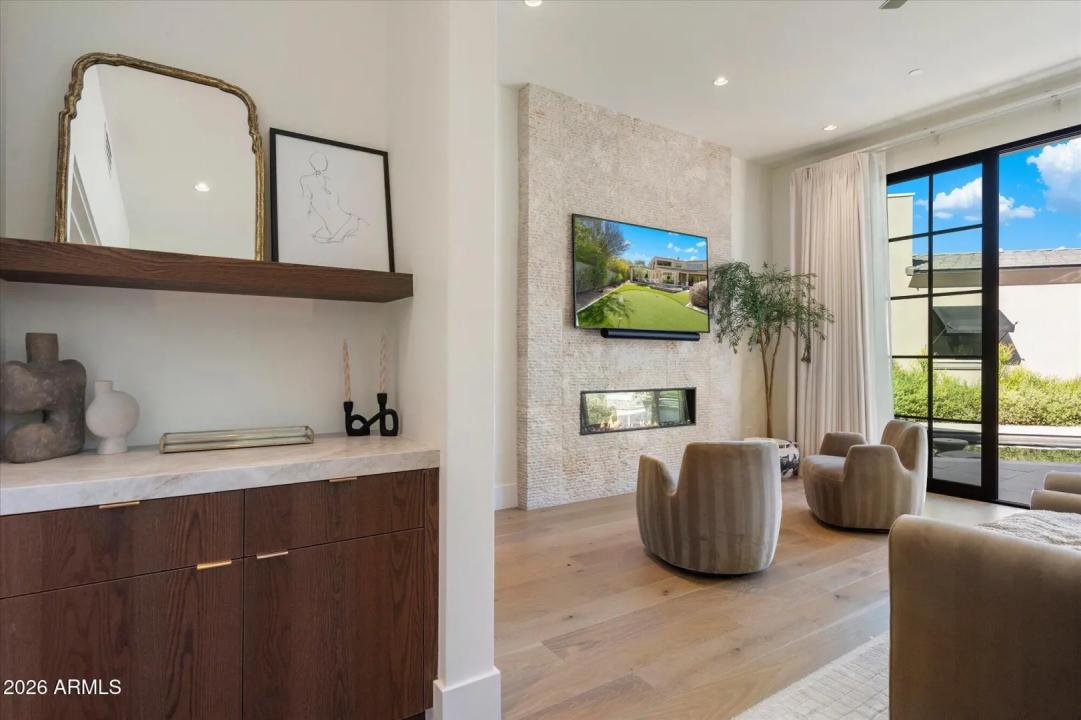 Real Estate Picture 37
