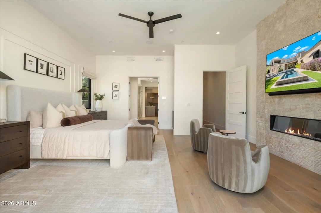 Real Estate Picture 38