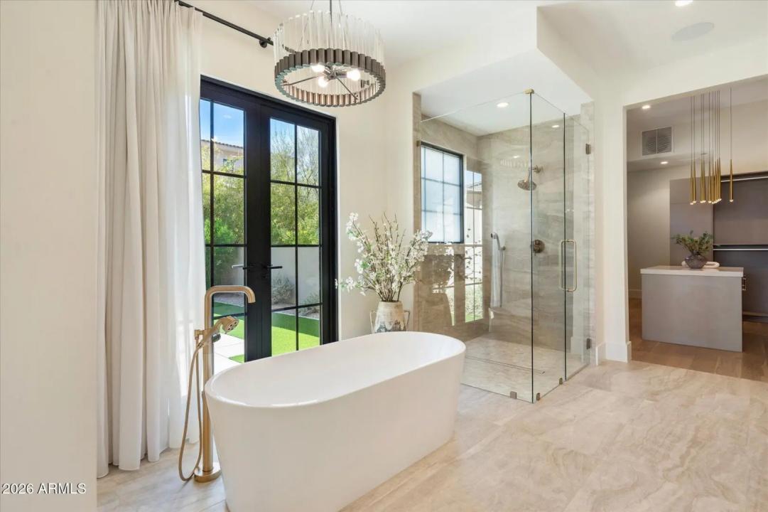 Real Estate Picture 43