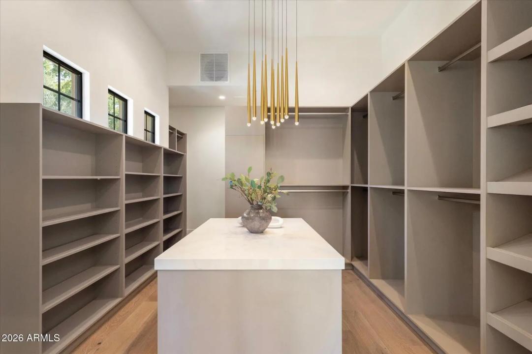 Real Estate Picture 46