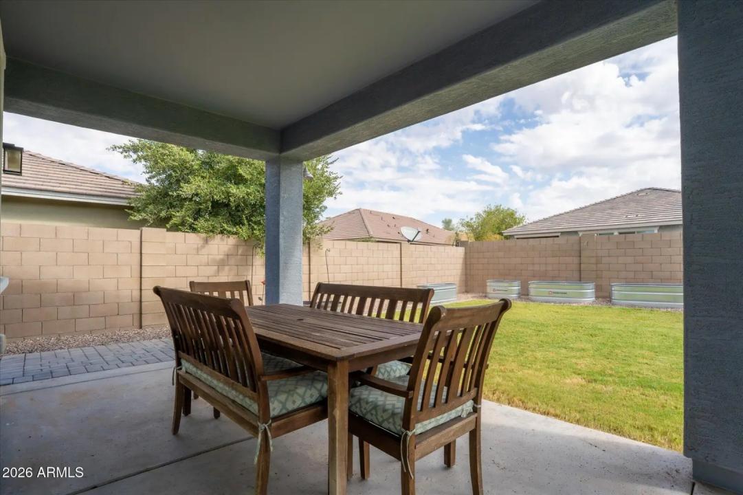 Real Estate Picture 50
