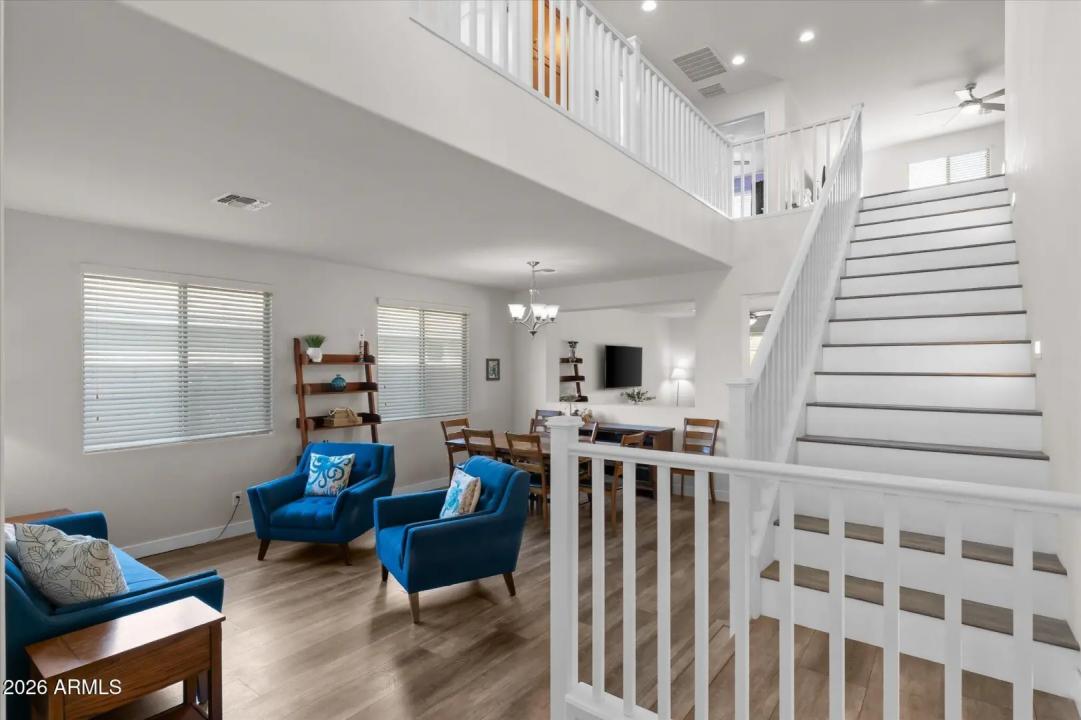 Real Estate Picture 7